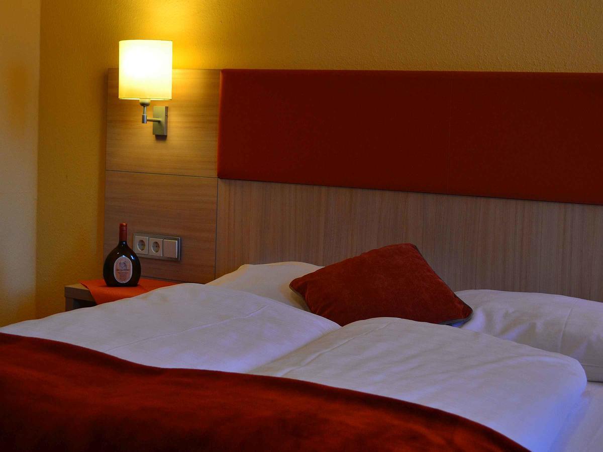 Hotel-Gasthof Rotes Ross Markt Einersheim المظهر الخارجي الصورة