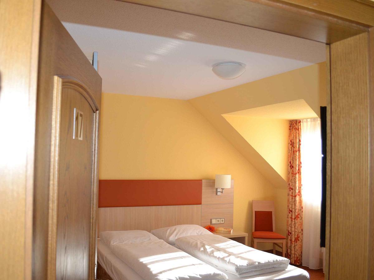 Hotel-Gasthof Rotes Ross Markt Einersheim المظهر الخارجي الصورة