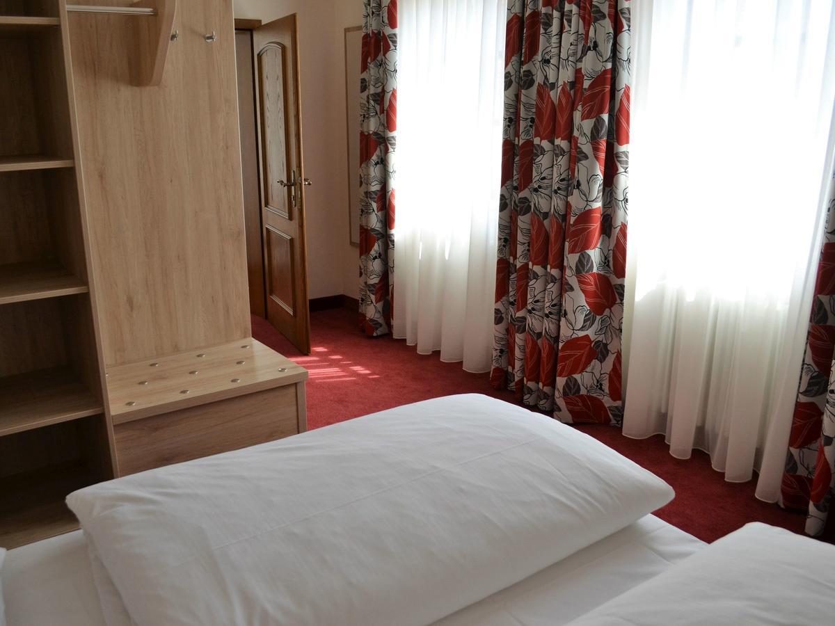 Hotel-Gasthof Rotes Ross Markt Einersheim المظهر الخارجي الصورة